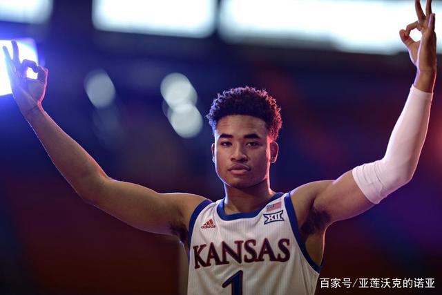 意甲-维阿传射麦肯尼破门 尤文图斯2-2帕尔马